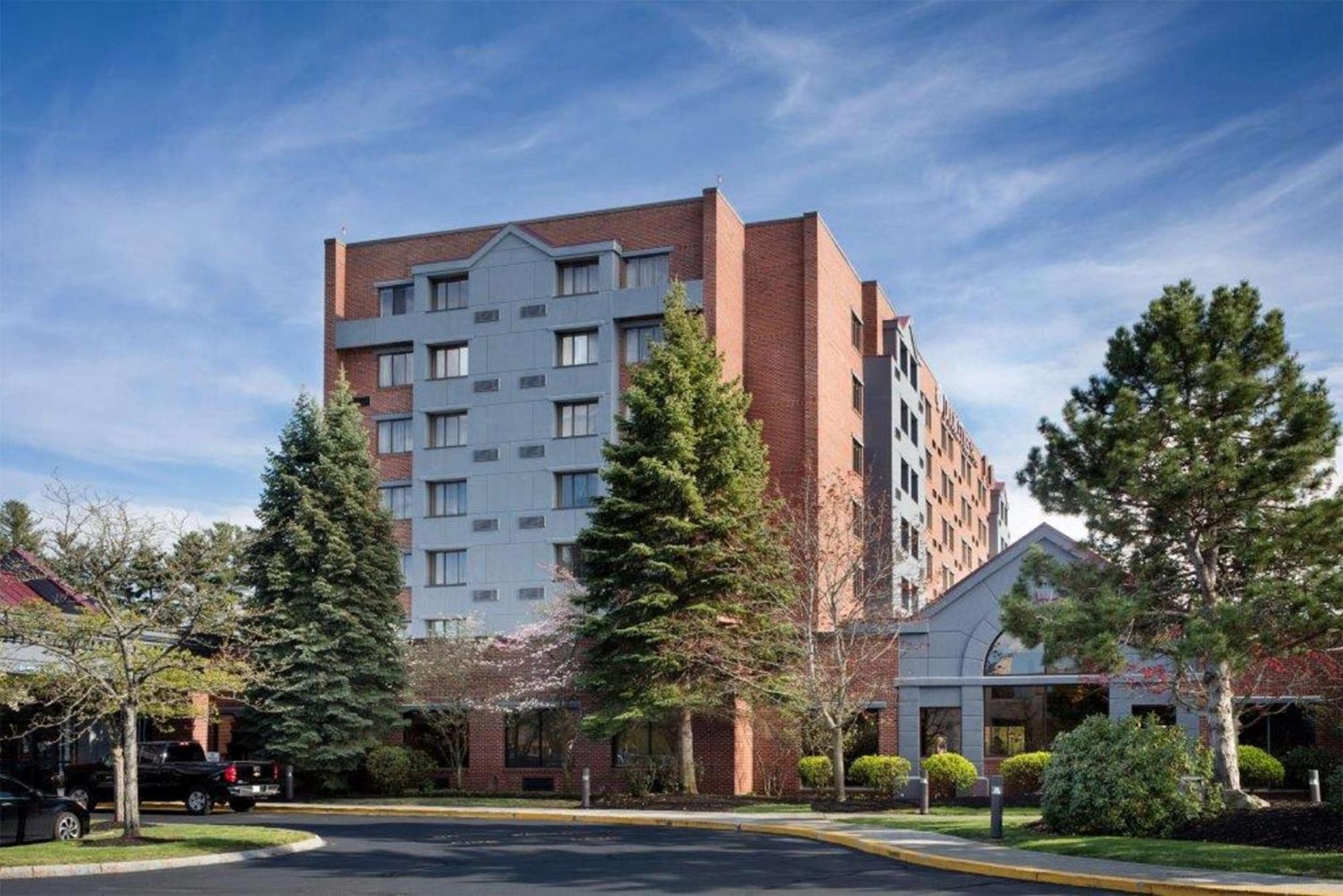 Doubletree By Hilton, Leominster Hotel Exterior photo